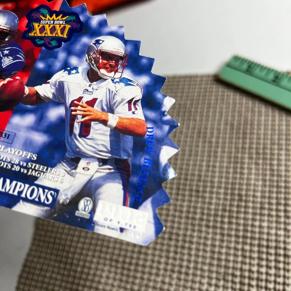 1996 Score Board Super Bowl XXXI Brett Favre Drew Bledsoe Die-Cut Card /9700